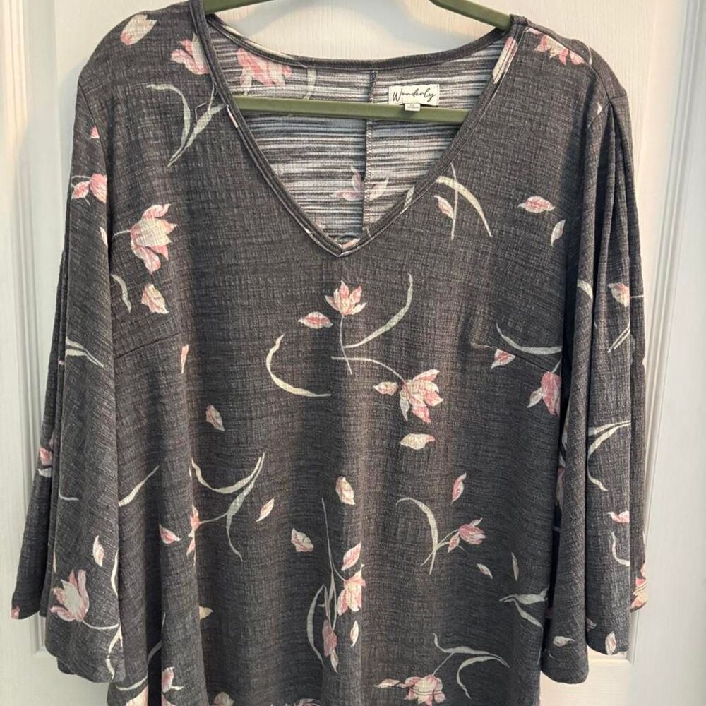 Wonderly Women's multi Blouse